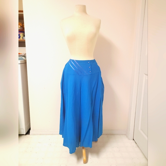 80s Cerulean Jacket, Top & Skirt 3-Piece Set with Floral Applique and Beading - Picture 14 of 16